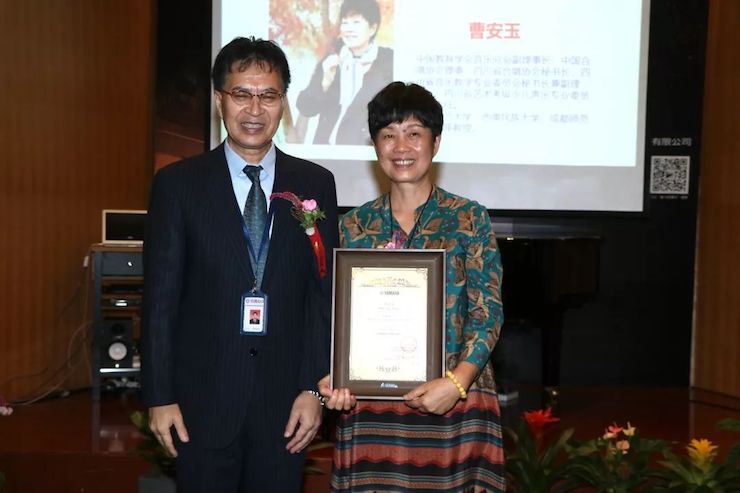 凯发k8携手中国多位教育家，共同谱写中国艺术教育发展新乐章|热烈：2018凯发k8教育家授聘仪式成功举办！