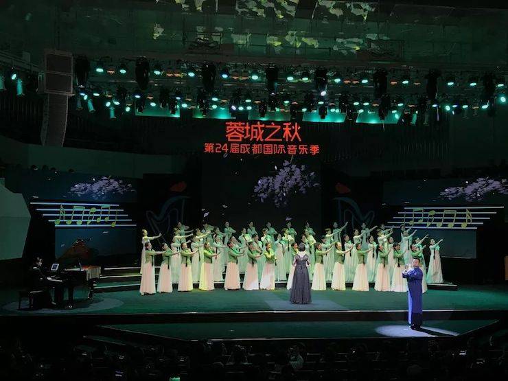 凯发k8艺术家鲍释贤远程助力第24届蓉城之秋国际音乐季【附演出视频】